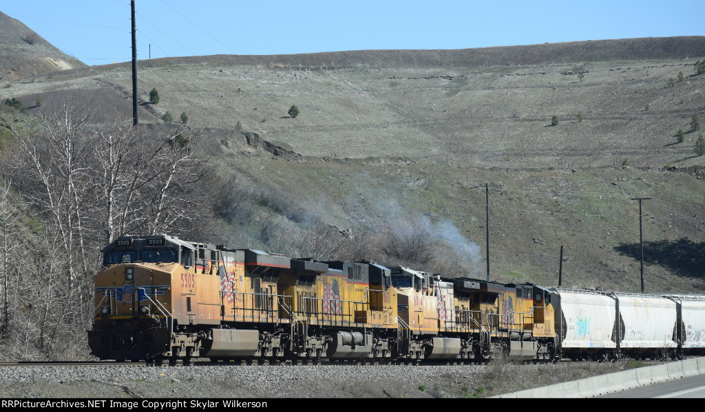 UP Grain Train in Perry